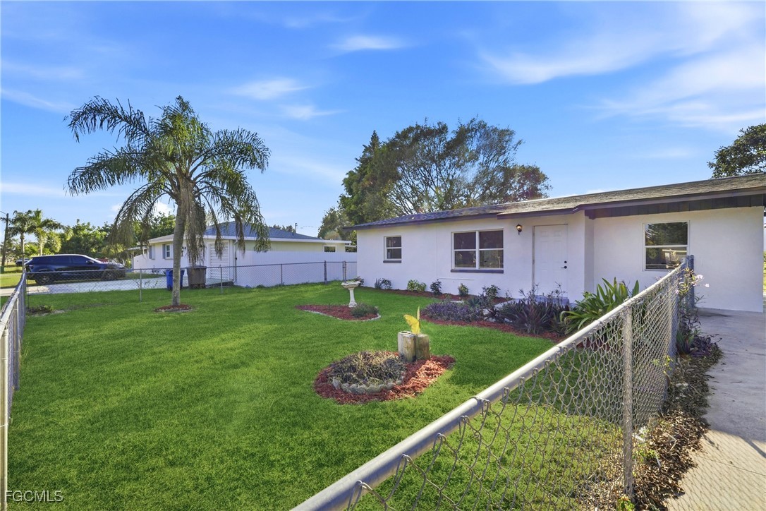 123 Connecticut Road Lehigh Acres, FL 33936 - Photo 3 of 37 Gallery Image 3