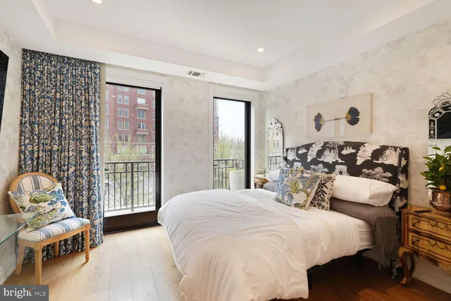 $6,900 | 8551 Connecticut Avenue, Unit 206, Chevy Chase, MD 20815