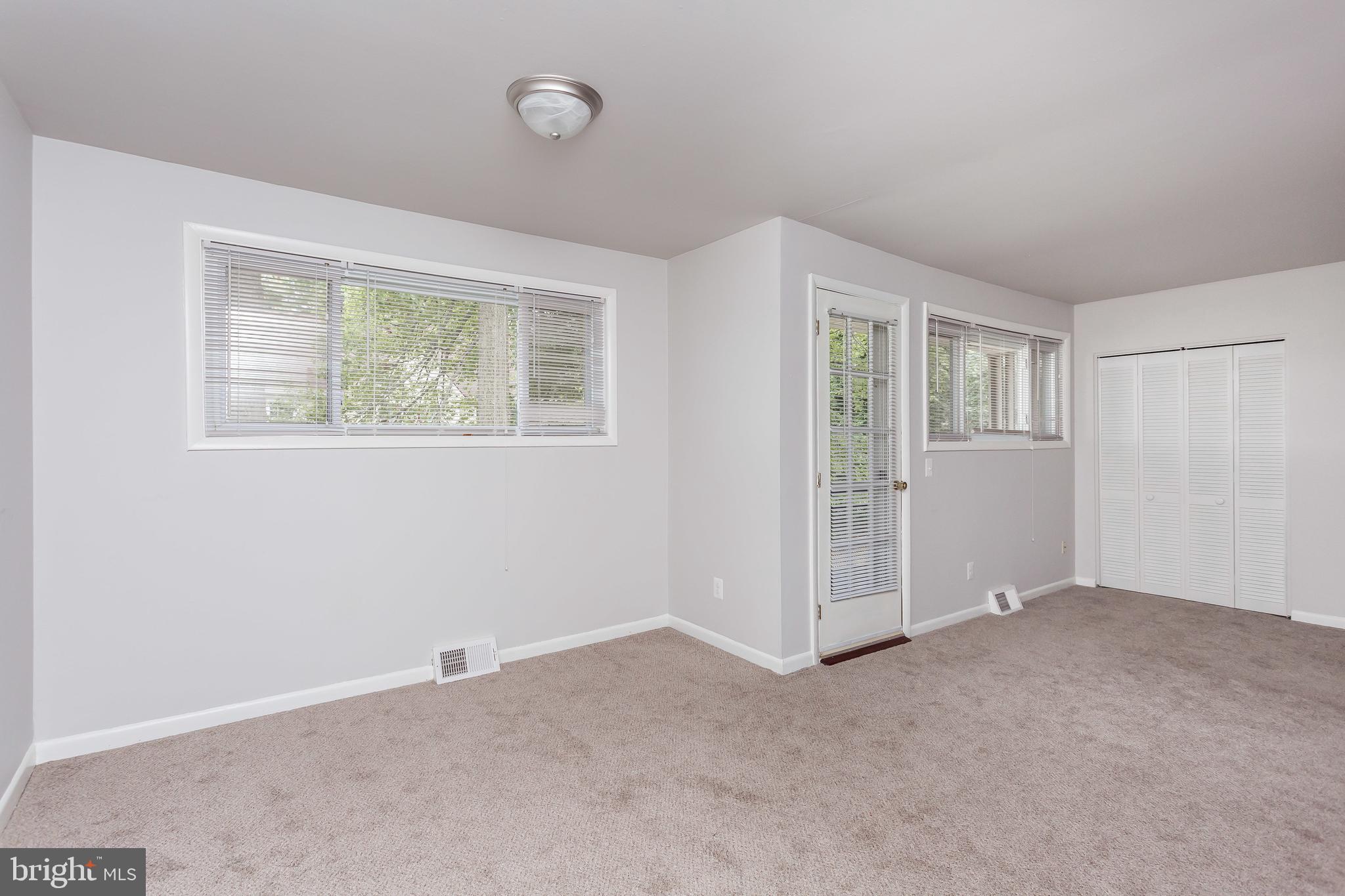 505 Epsom Road, Unit 2B Towson, MD 21286 - Photo 8 of 28 FAMILY ROOM
