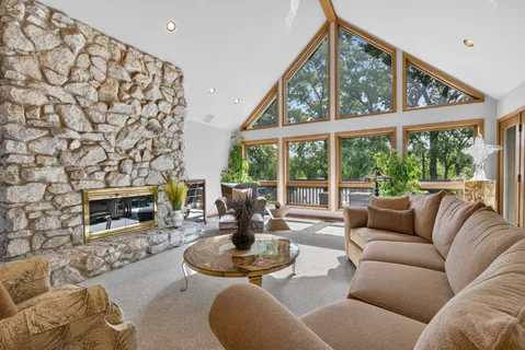 $1,250,000 | 2005 Selkirk Court, Inverness, IL 60010
