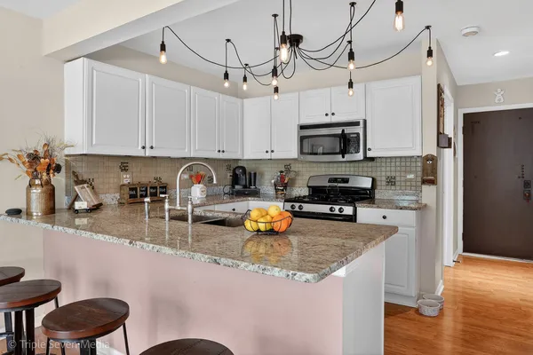 $315,000 | 705 Timothy Court, East Dundee, IL 60118