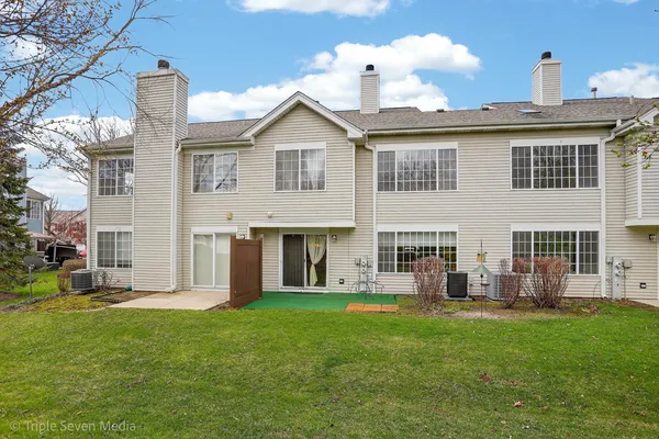$315,000 | 705 Timothy Court, East Dundee, IL 60118