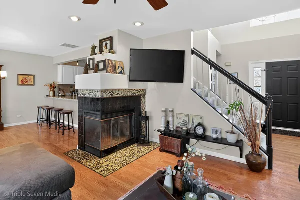 $315,000 | 705 Timothy Court, East Dundee, IL 60118