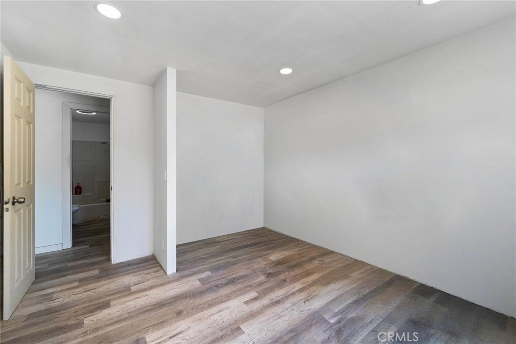 11772-11772 Middleton Road Phelan, CA 92371 - Photo 15 of 40 wooden floor in an empty room