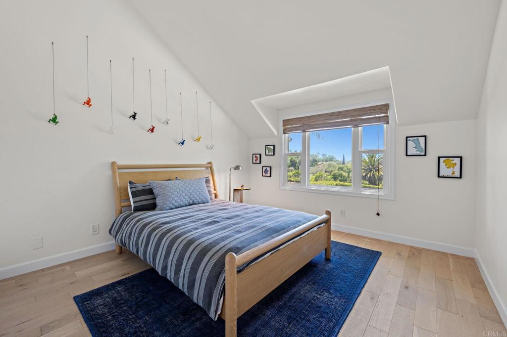 18 Gateview Drive Fallbrook, CA 92028 - Photo 20 of 73 a bedroom with a large bed and a window