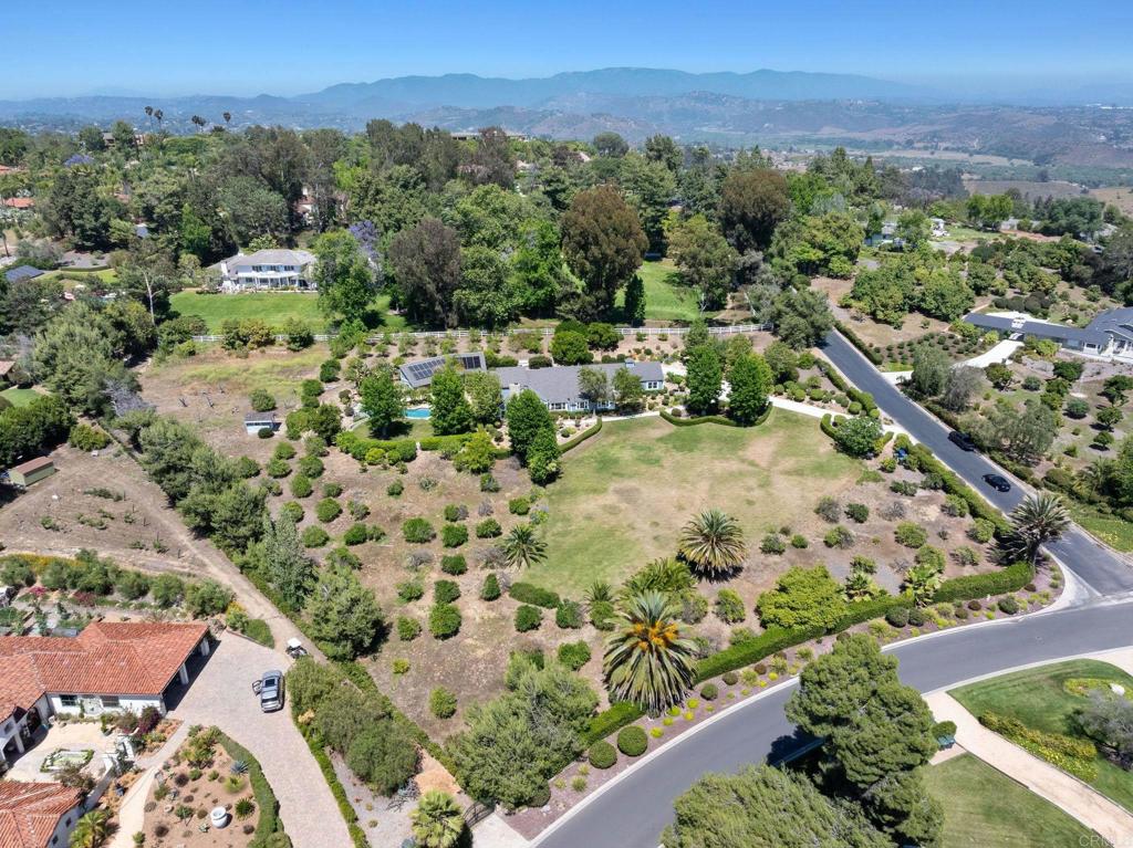 18 Gateview Drive Fallbrook, CA 92028 - Photo 60 of 73 an aerial view of a house with a yard