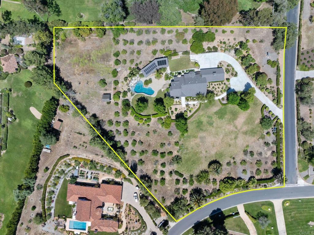 18 Gateview Drive Fallbrook, CA 92028 - Photo 62 of 73 an aerial view of a house a garden