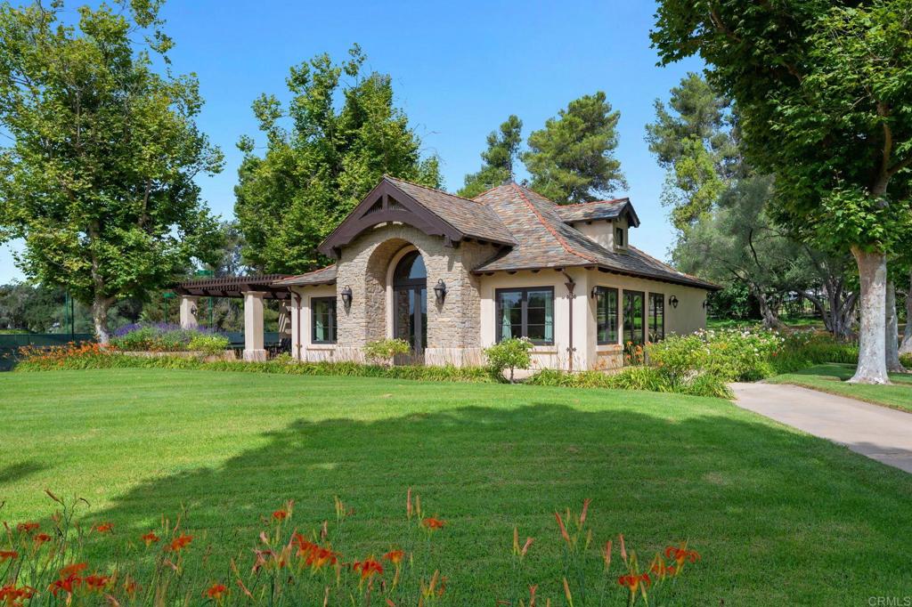 18 Gateview Drive Fallbrook, CA 92028 - Photo 65 of 73 a front view of a house with a garden