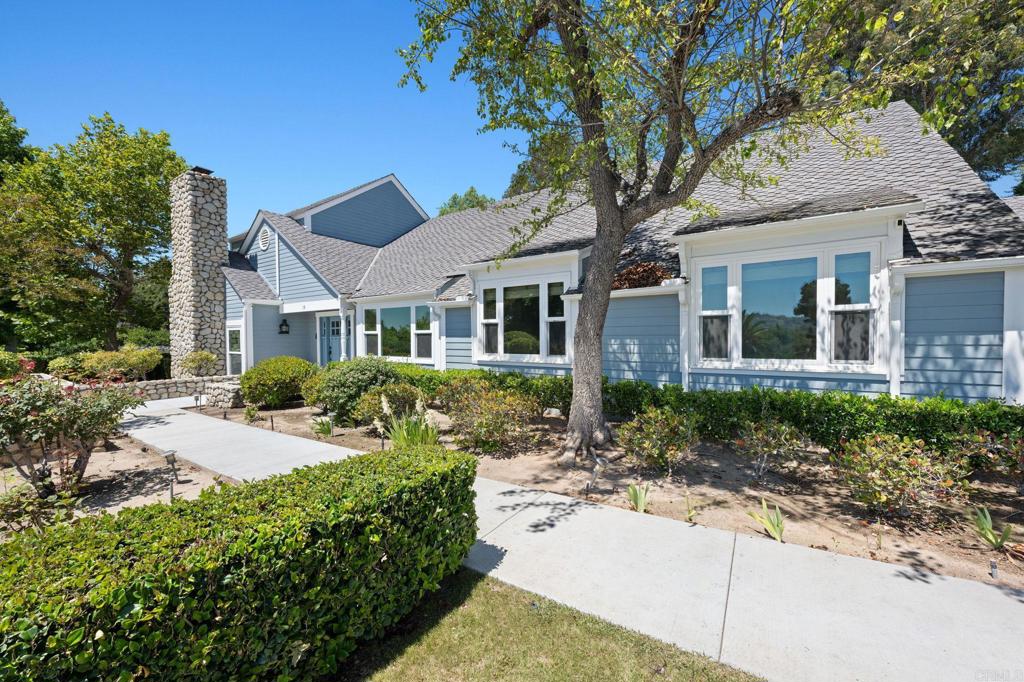 18 Gateview Drive Fallbrook, CA 92028 - Photo 71 of 73 a front view of a house with yard and green space