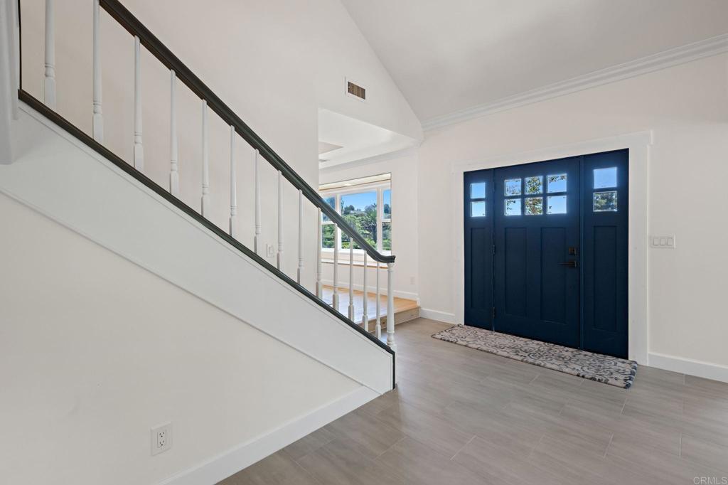 18 Gateview Drive Fallbrook, CA 92028 - Photo 73 of 73 a view of an entryway with wooden floor