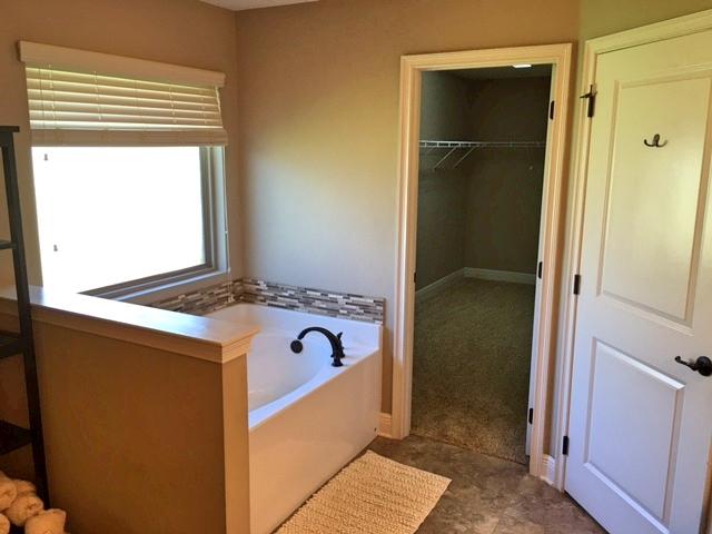 6701 Bryant Road Navarre, FL 32566 - Photo 17 of 27 Bryant Master Bath 1
