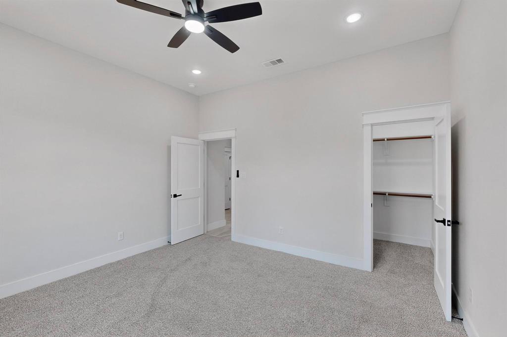 1161 Gonzollas Road Springtown, TX 76082 - Photo 31 of 40 a view of an empty room
