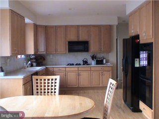 39 Pierce Road Hightstown, NJ 08520 - Photo 3 of 6 Gallery Image 3