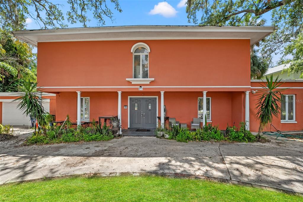 817 South West Shore Blvd  