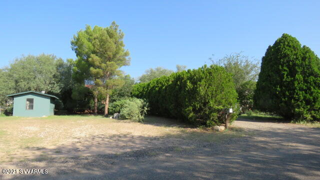 4240 East Waldron Road Rimrock, AZ 86335 - Photo 23 of 34 open lot next to the drive way