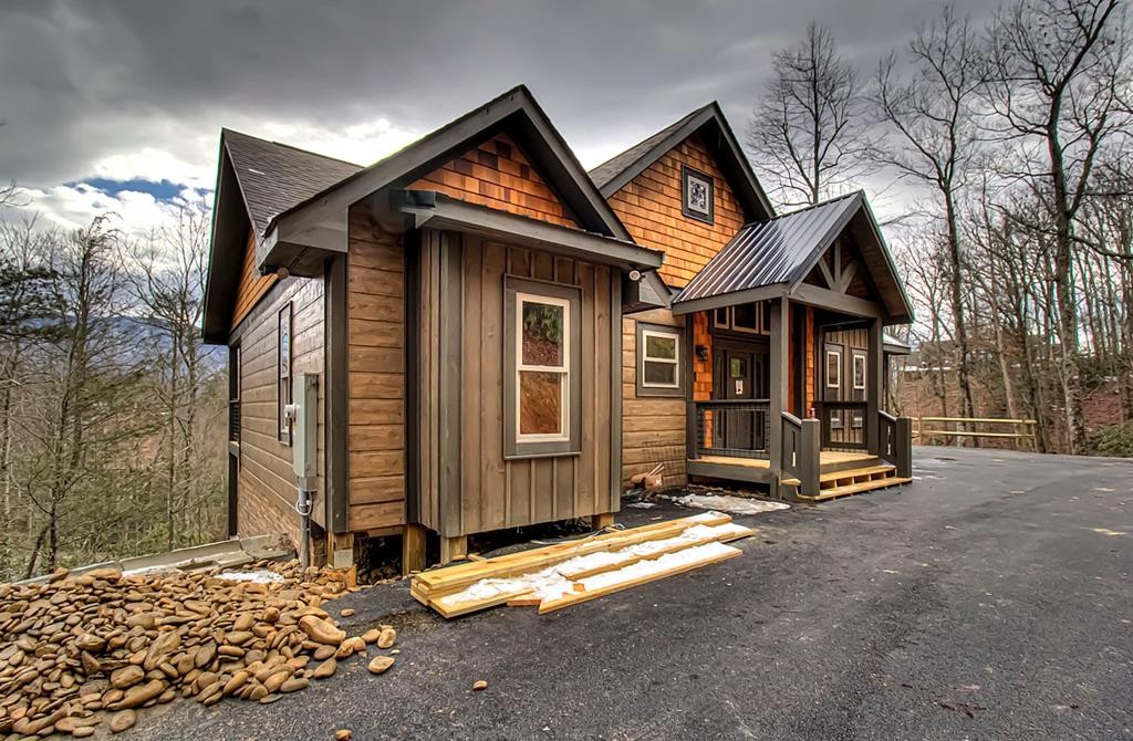 613 Big Bear Ridge Road Sevierville, TN 37876 - Photo 1 of 54 Gallery Image 1