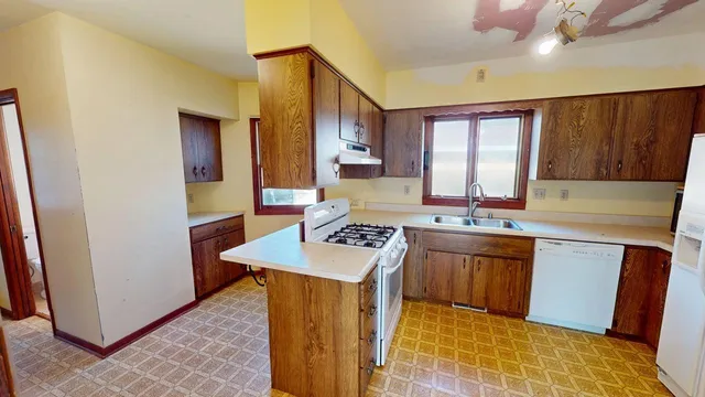 $160,900 | 928 North 16th Street, Manitowoc, WI 54220