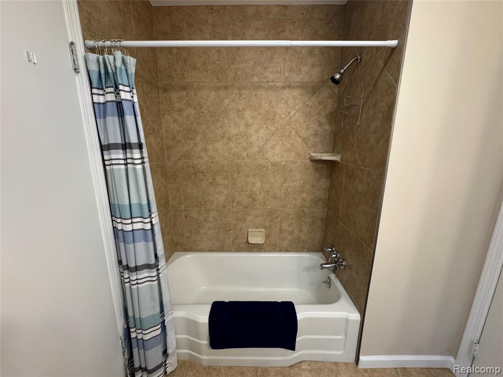 701 Pointe Tremble Road Algonac, MI 48001 - Photo 23 of 41