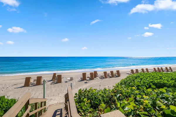 $2,095,000 | 3740 South Ocean Boulevard, Unit 510, Highland Beach, FL 33487