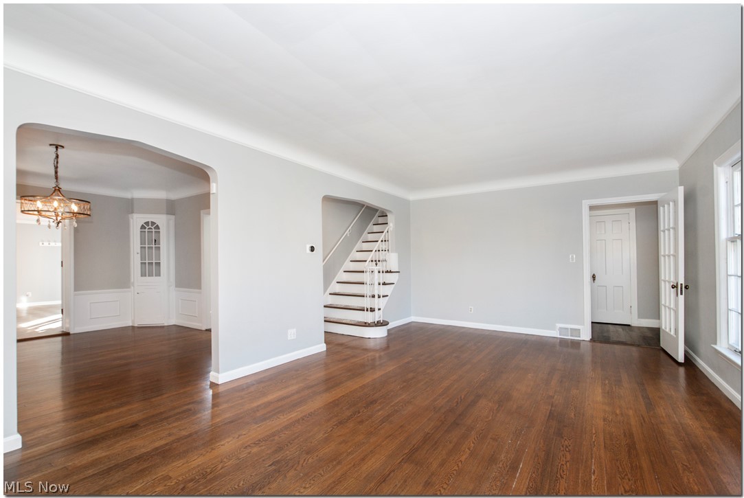 2611 Fenwick Road Cleveland, OH 44118 - Photo 6 of 35 Gallery Image 6