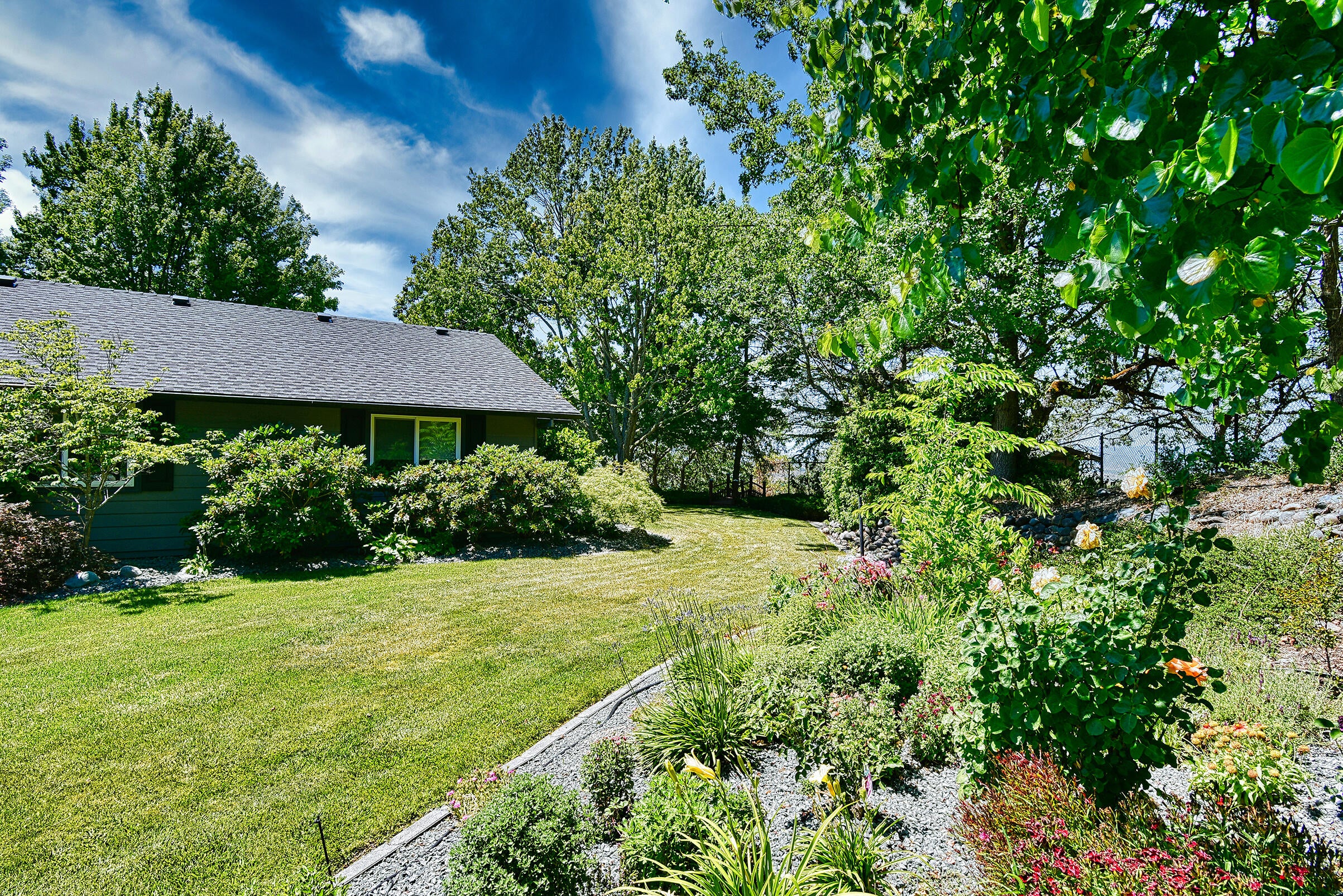 4040 Dry Creek Road Medford, OR 97504 - Photo 14 of 56 DSC_0991