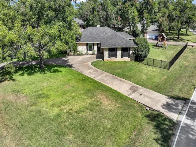 $365,000 | 6103 Prospect Hill Drive, Granbury, TX 76049