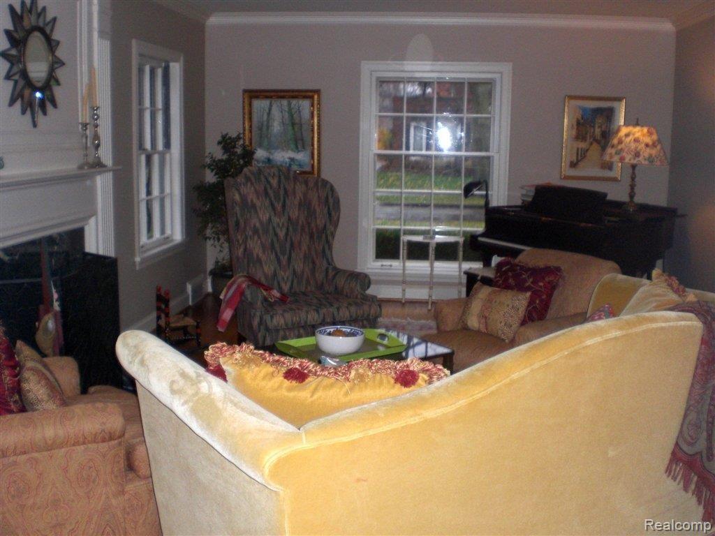 1164 Harvard Road Grosse Pointe, MI 48230 - Photo 2 of 11 2.jpg