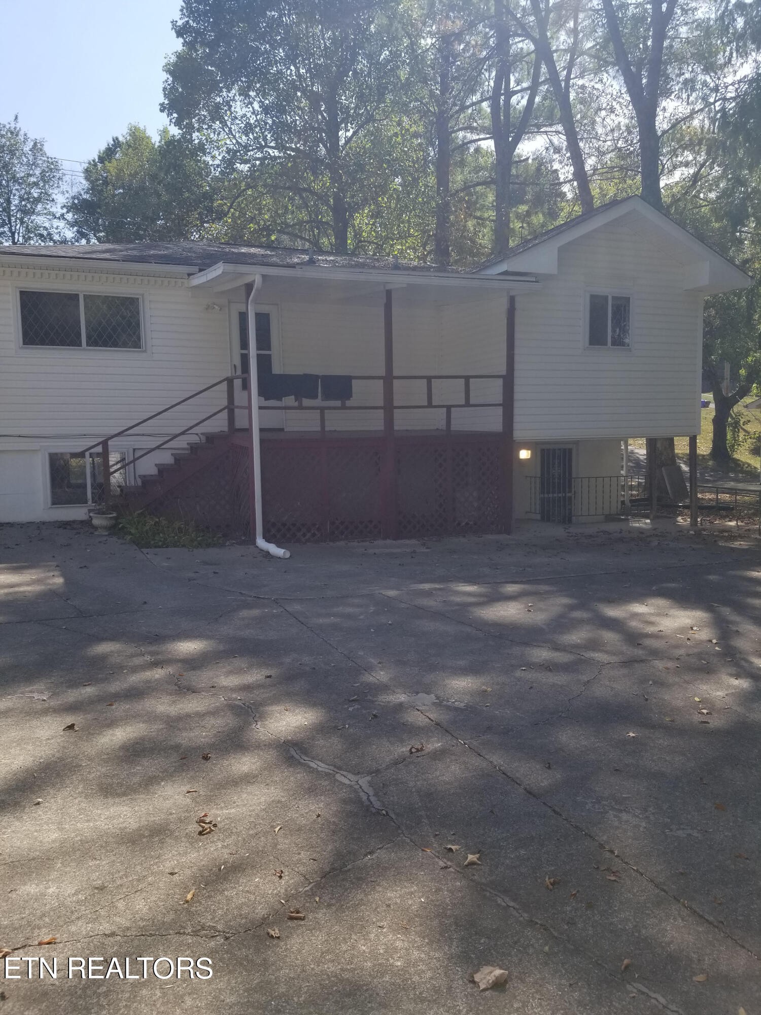 222 Manhattan Avenue Oak Ridge, TN 37830 - Photo 5 of 18