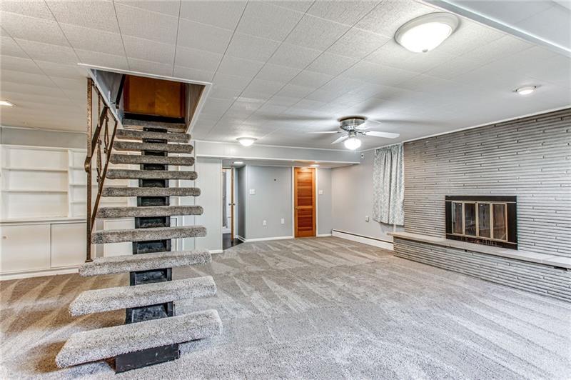2290 Rose Garden Road Pittsburgh, PA 15220 - Photo 17 of 24 Gallery Image 17