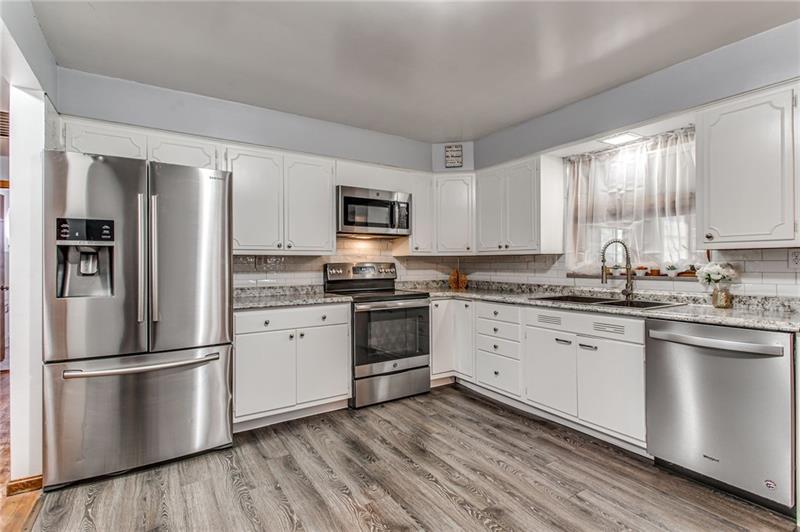 2290 Rose Garden Road Pittsburgh, PA 15220 - Photo 3 of 24 Gallery Image 3