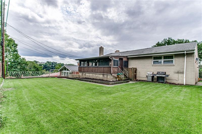 2290 Rose Garden Road Pittsburgh, PA 15220 - Photo 23 of 24 Gallery Image 23