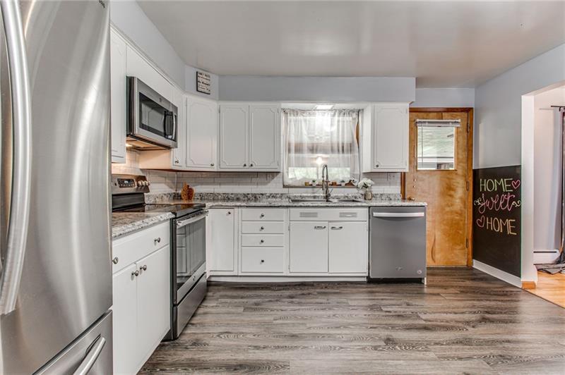 2290 Rose Garden Road Pittsburgh, PA 15220 - Photo 4 of 24 Gallery Image 4
