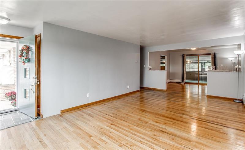 2290 Rose Garden Road Pittsburgh, PA 15220 - Photo 8 of 24 Gallery Image 8
