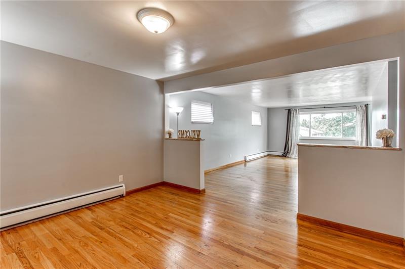 2290 Rose Garden Road Pittsburgh, PA 15220 - Photo 9 of 24 Gallery Image 9