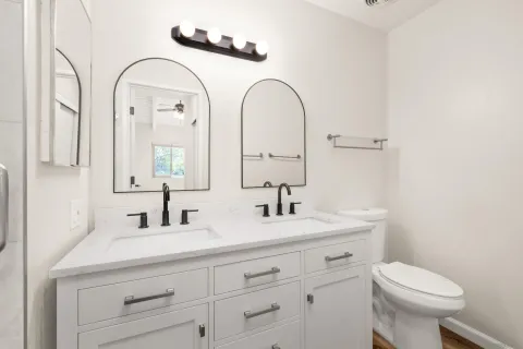 $950,000 | 3281 Loma Riviera Drive, San Diego, CA 92110