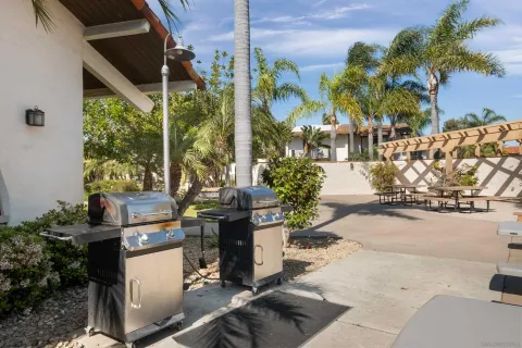 $950,000 | 3281 Loma Riviera Drive, San Diego, CA 92110