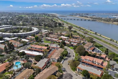 $950,000 | 3281 Loma Riviera Drive, San Diego, CA 92110