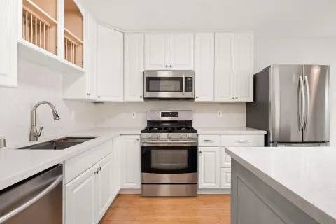 $950,000 | 3281 Loma Riviera Drive, San Diego, CA 92110