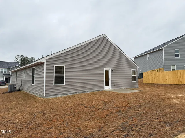 $1,700 | 289 Greenbay Street, Lillington, NC 27546