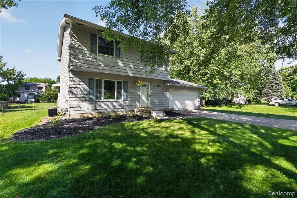 5521 Independence Colony Road Grand Blanc, MI 48439 - Photo 2 of 45