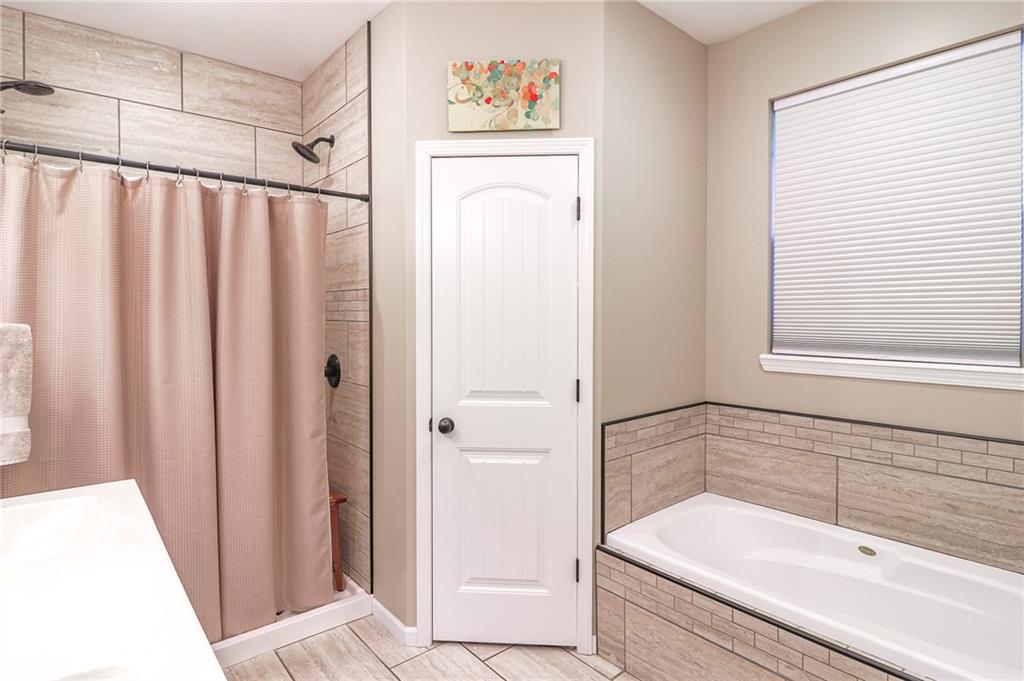 238 Southeast 141 Road Warrensburg, MO 64093 - Photo 15 of 30 Gallery Image 15