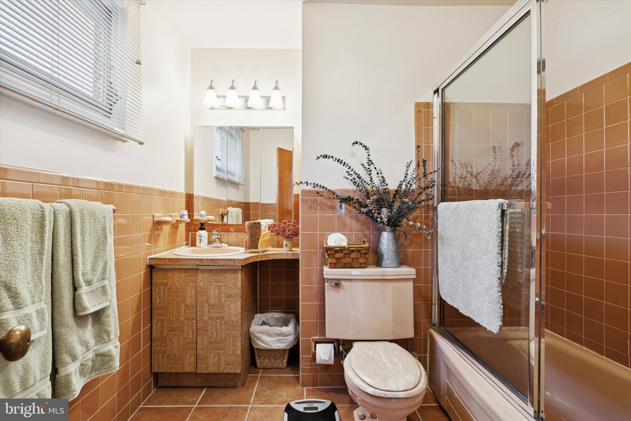 9204 Burbank Road Philadelphia, PA 19115 - Photo 22 of 43