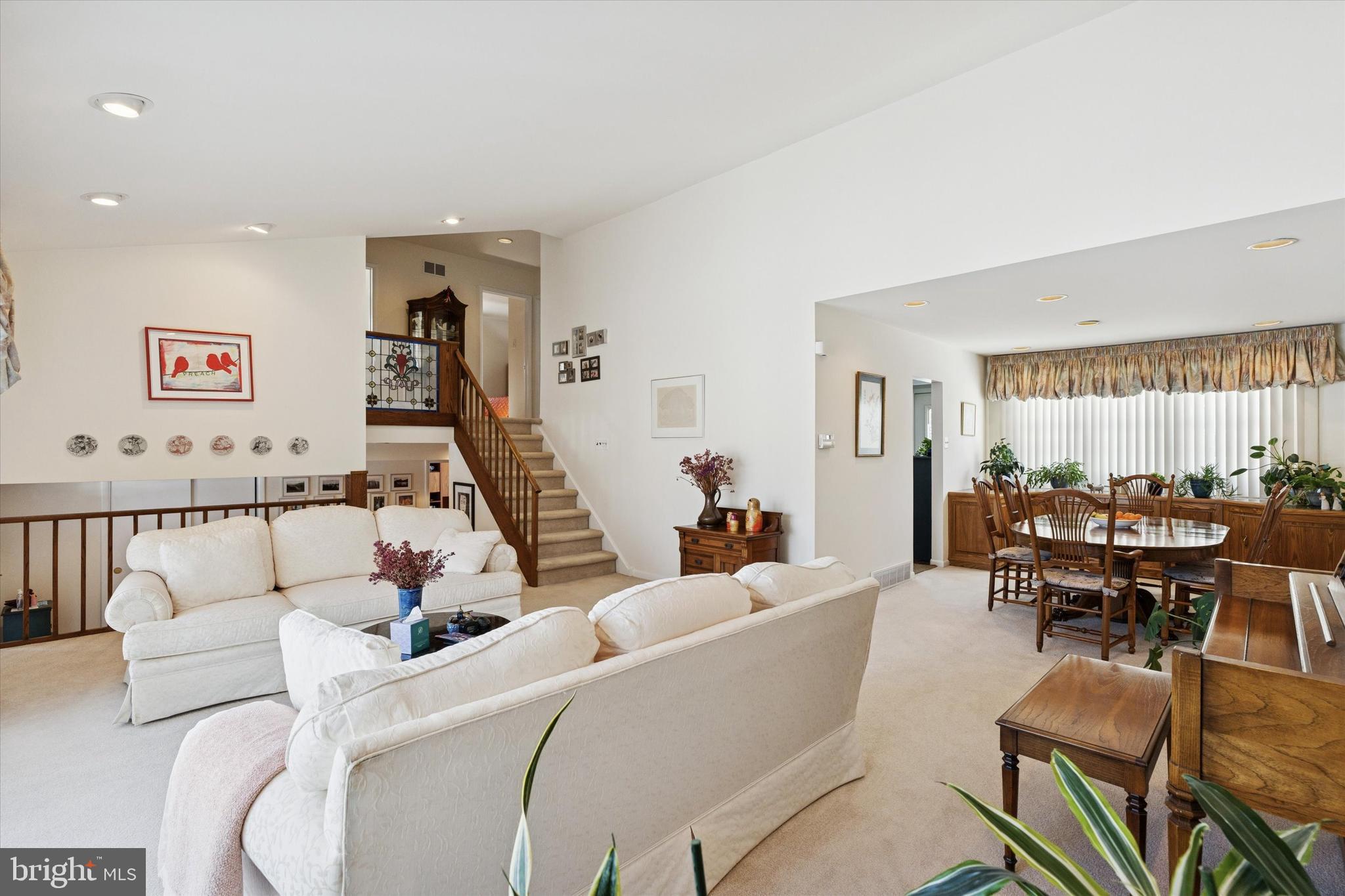 9204 Burbank Road Philadelphia, PA 19115 - Photo 6 of 42