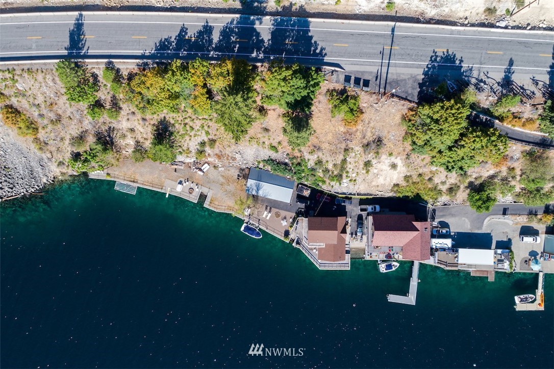 9576 South Lakeshore Road Chelan, WA 98816 - Photo 15 of 24 Gallery Image 15