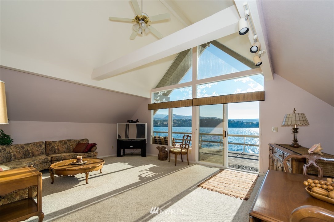 9576 South Lakeshore Road Chelan, WA 98816 - Photo 16 of 24 Gallery Image 16
