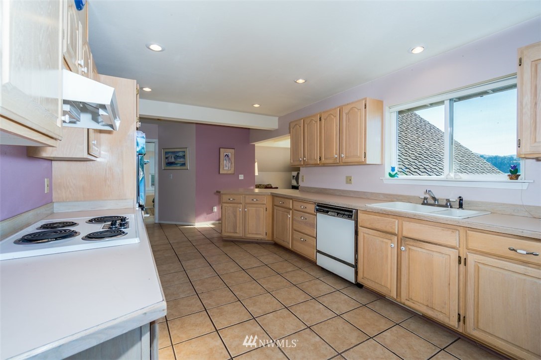 9576 South Lakeshore Road Chelan, WA 98816 - Photo 18 of 24 Gallery Image 18