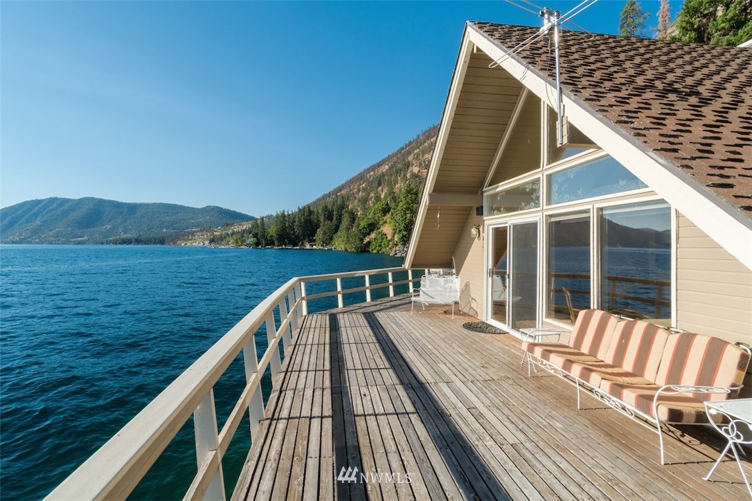 9576 South Lakeshore Road Chelan, WA 98816 - Photo 21 of 24 Gallery Image 21