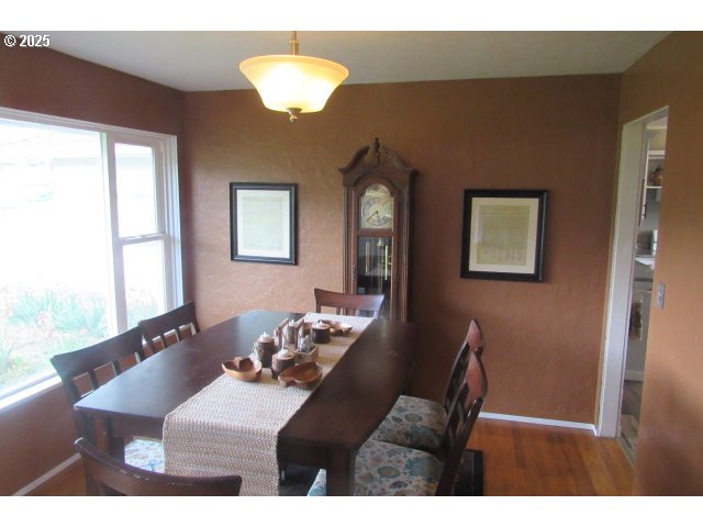 438 East 4th Avenue Riddle, OR 97469 - Photo 7 of 27