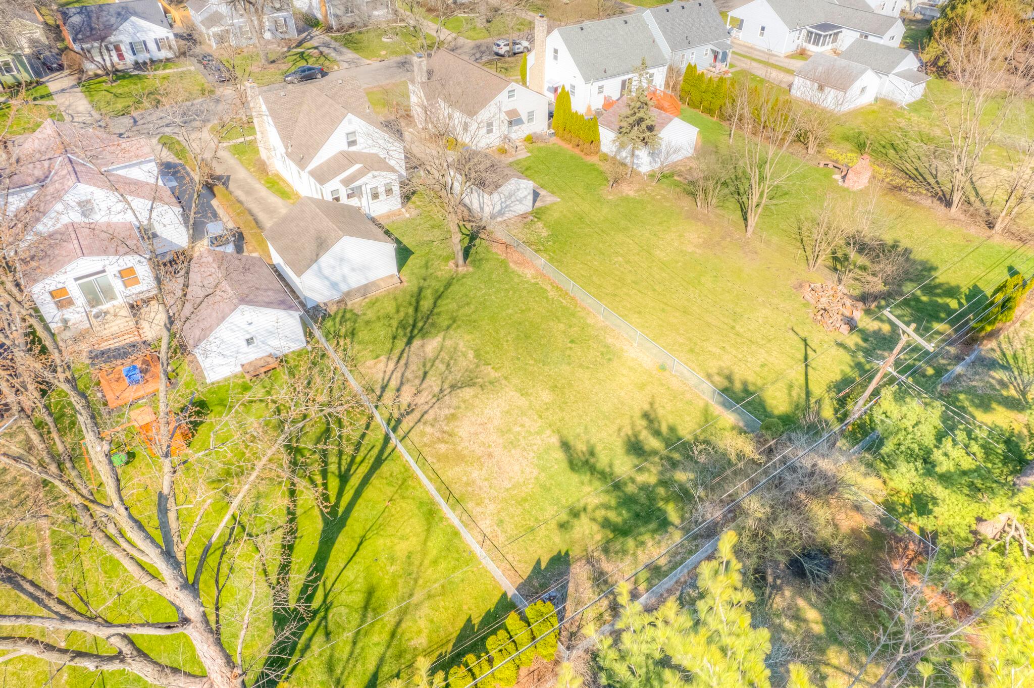 309 East Beaumont Road Columbus, OH 43214 - Photo 27 of 46 Backyard aerial