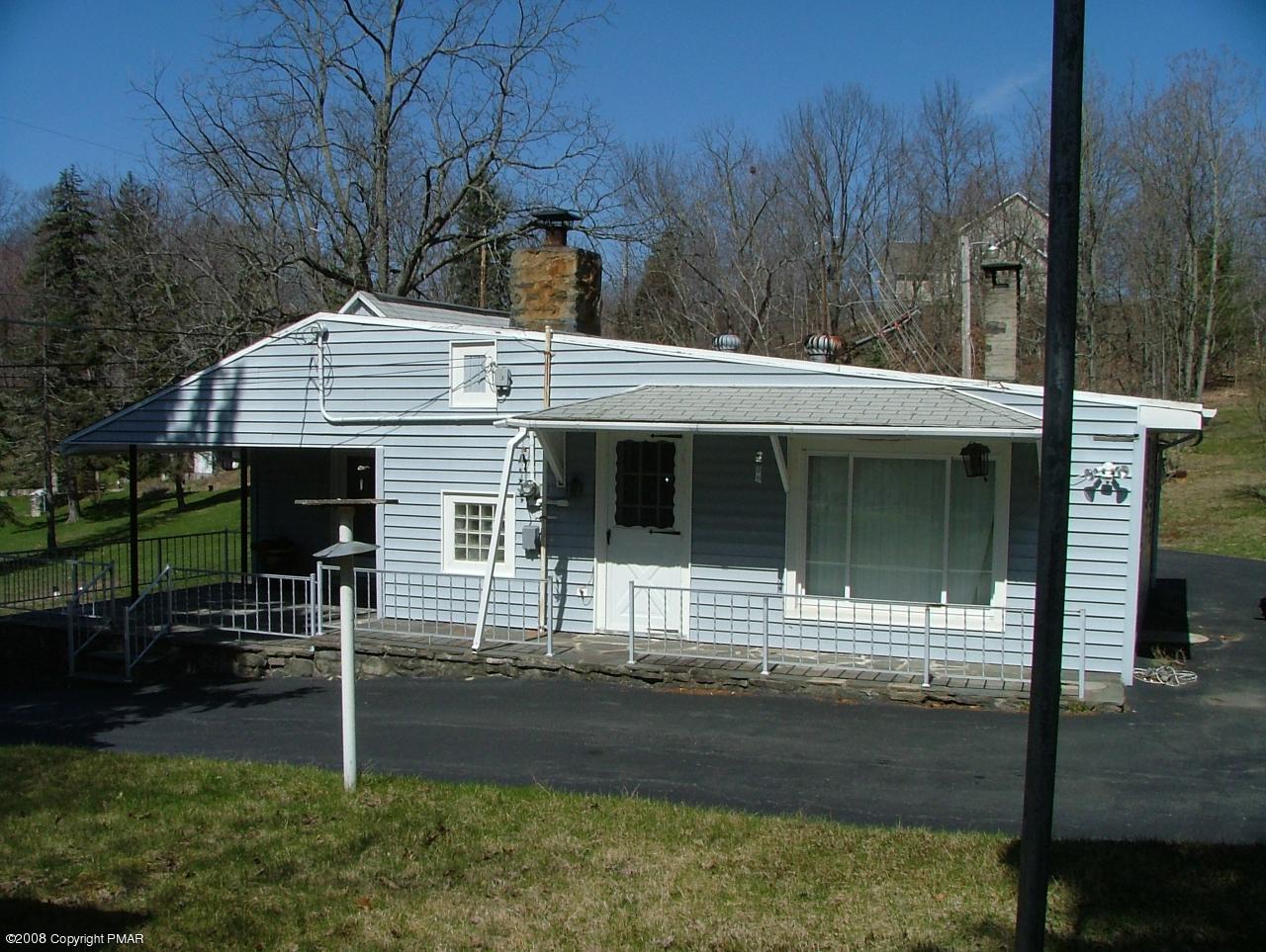 7843 Ramble Bush Road Stroudsburg, PA 18360 - Photo 4 of 7 Side View